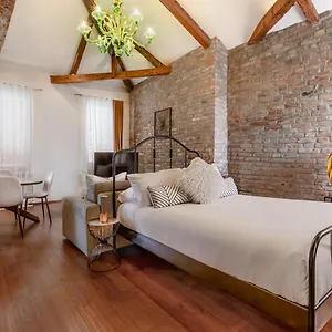 art-loft-1-salvadore.hotelslidodijesolo.com/