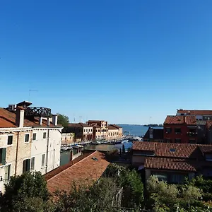 sunrise-apartment-in-giudecca.hotelslidodijesolo.com/